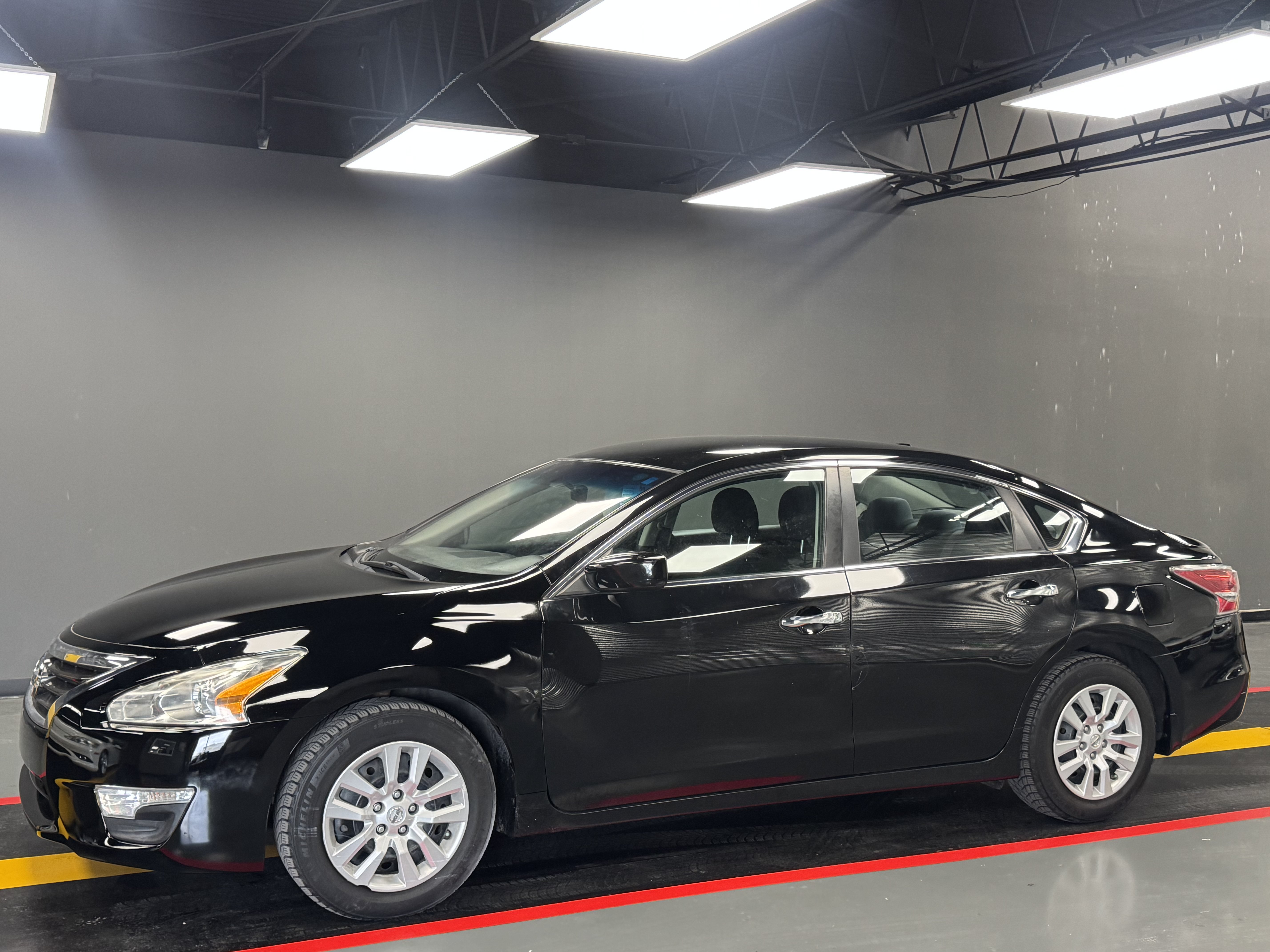 Used 2015 Nissan Altima 2.5 S w/ Power Driver Seat Package FWD image 2