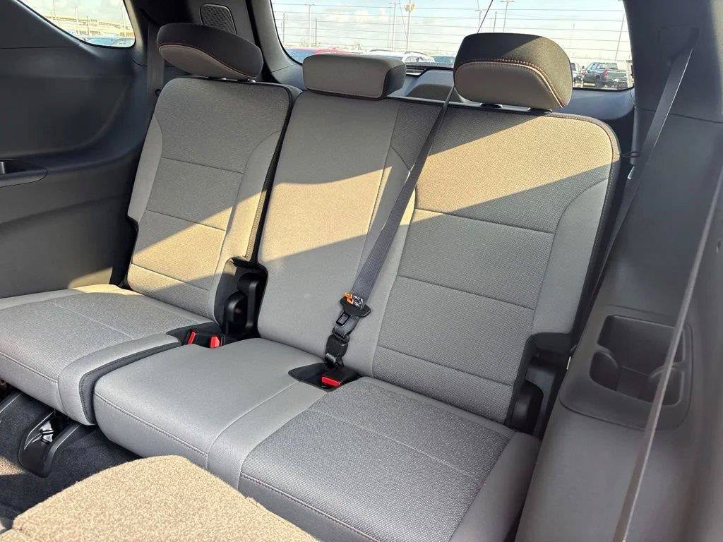 New 2026 Chevrolet Traverse LT w/ Enhanced Driving Package FWD image 41