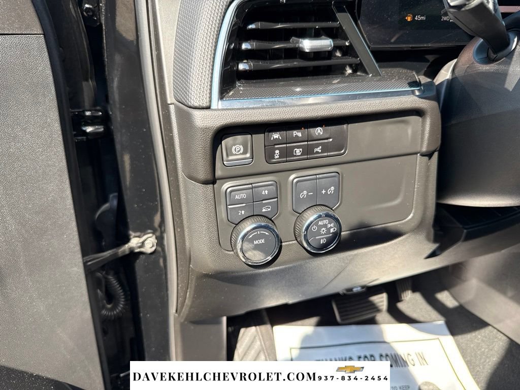 Used 2025 Chevrolet Suburban RST w/ Comfort Package AWD/4WD image 10