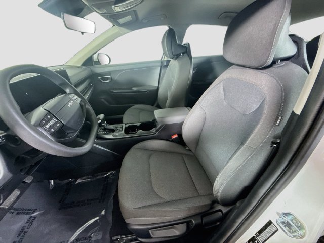 Used 2025 Kia K4 FWD image 21