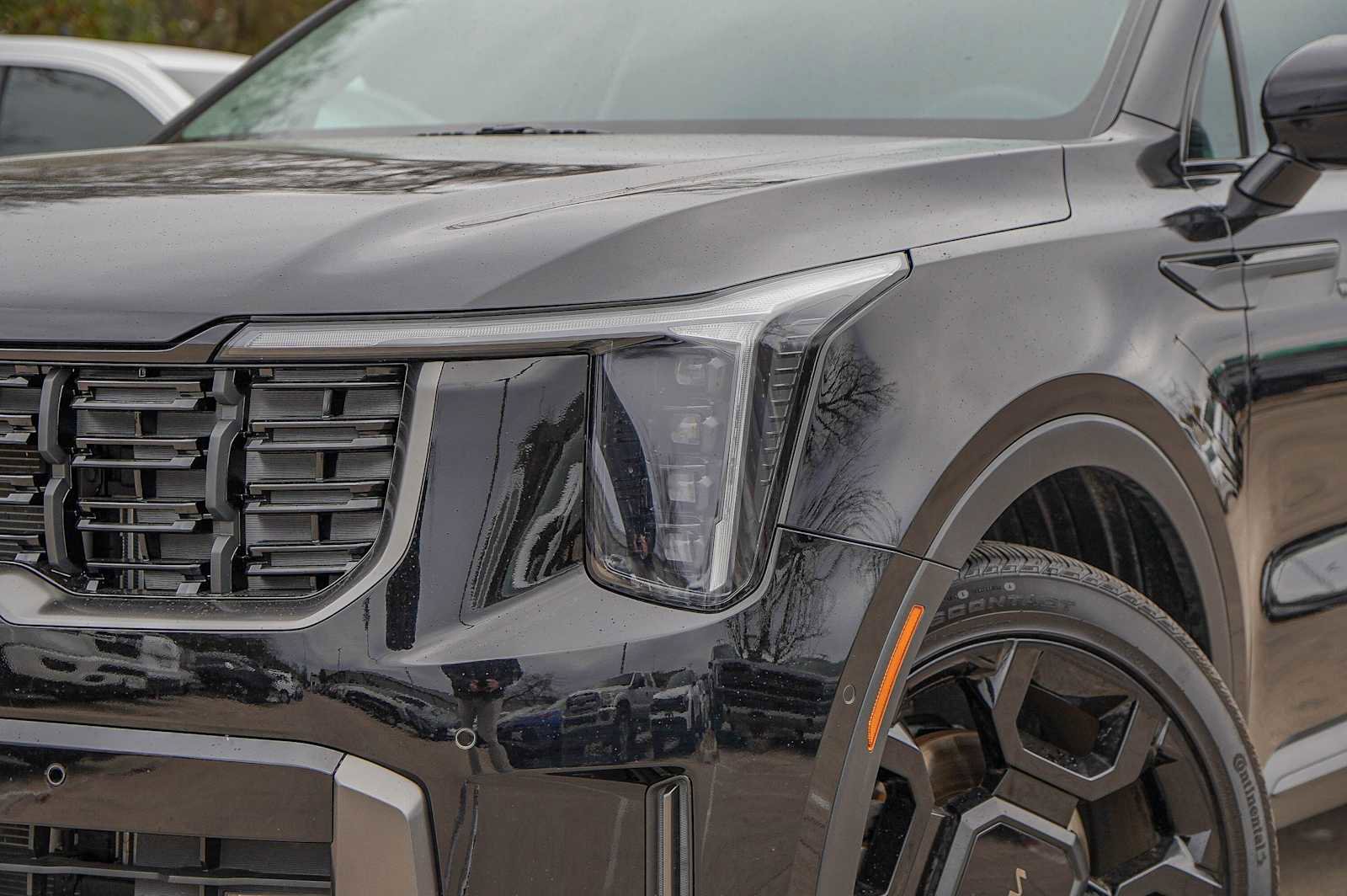 Certified 2025 Kia Sorento SX image 3