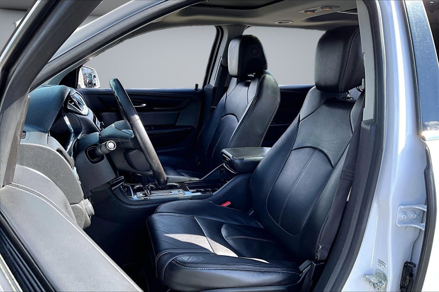 Used 2016 Chevrolet Traverse LT image 20