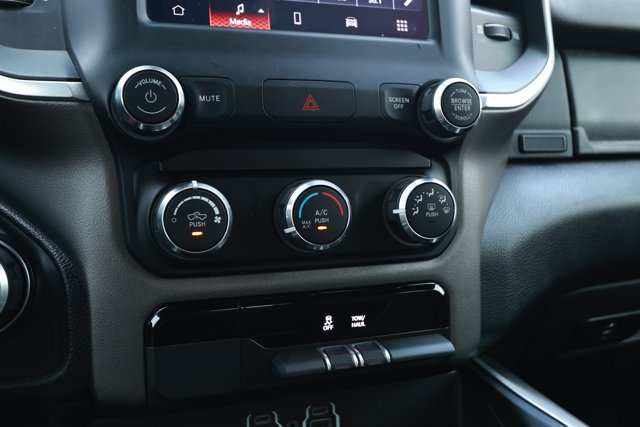 Used 2022 RAM 1500 Big Horn AWD/4WD image 19