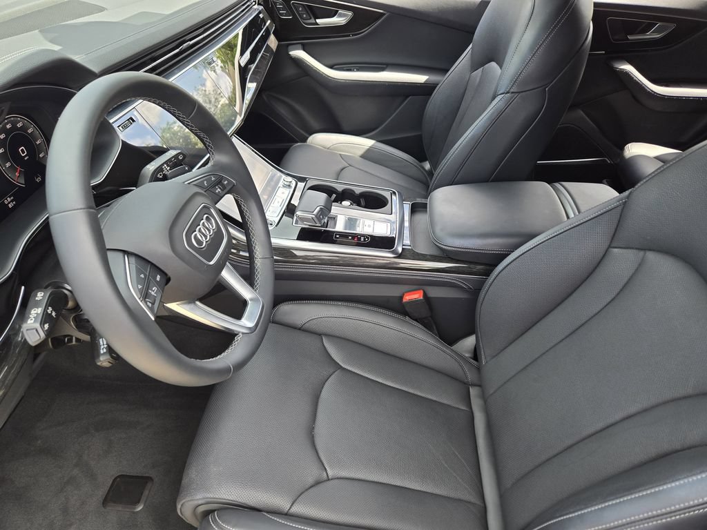 Certified 2025 Audi Q7 3.0T Prestige w/ Prestige Package AWD/4WD image 16