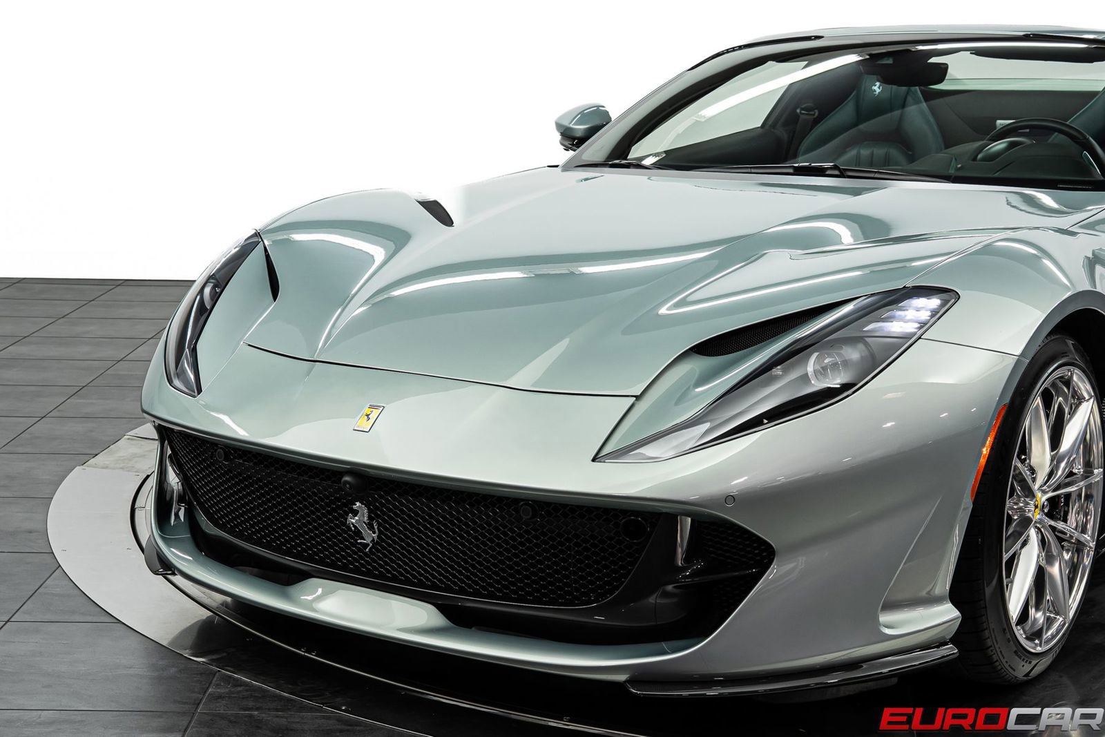 Used 2022 Ferrari 812 GTS RWD image 17