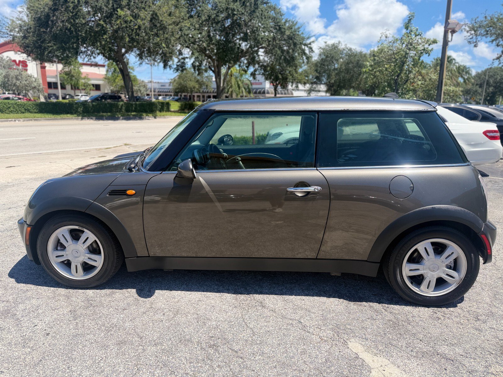 Used 2006 MINI Cooper Hardtop FWD image 2