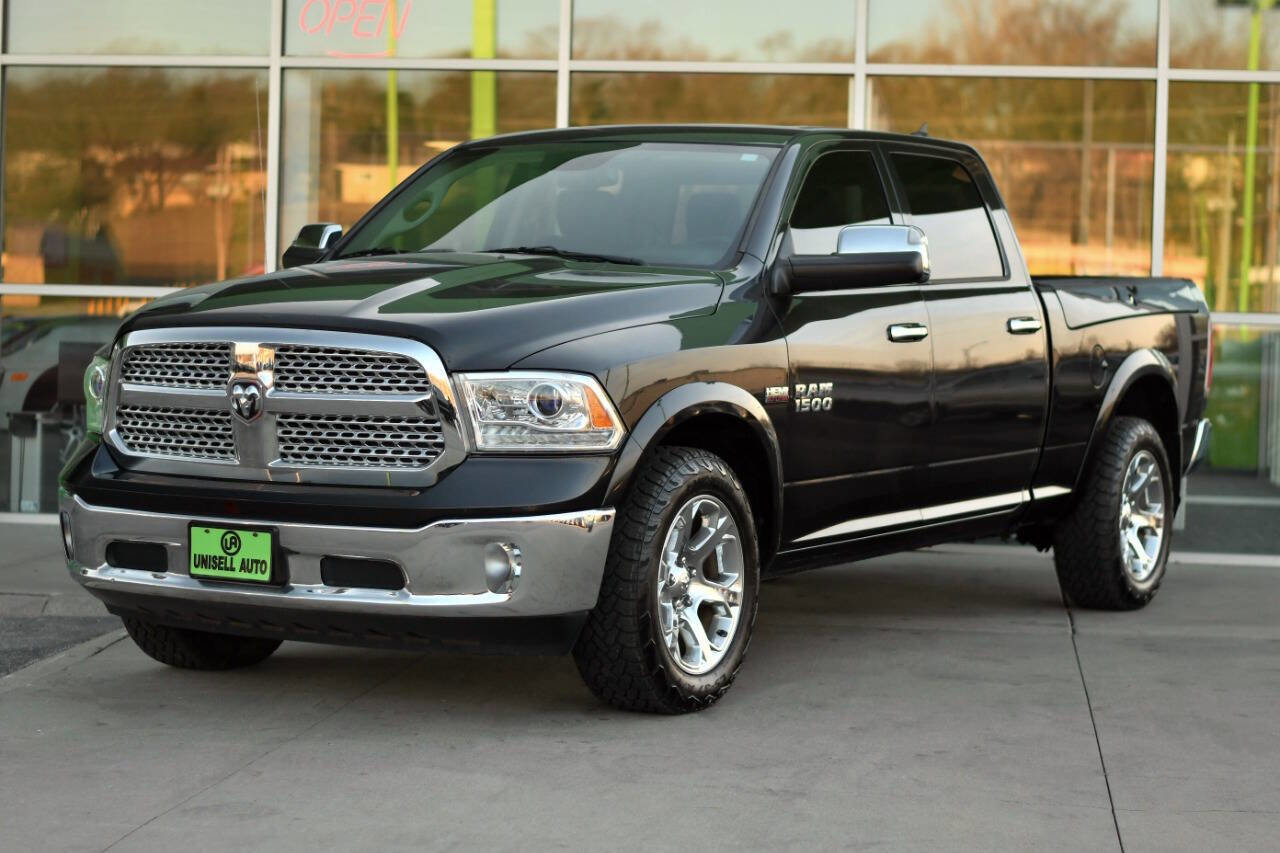 Used 2018 RAM 1500 Laramie AWD/4WD image 3