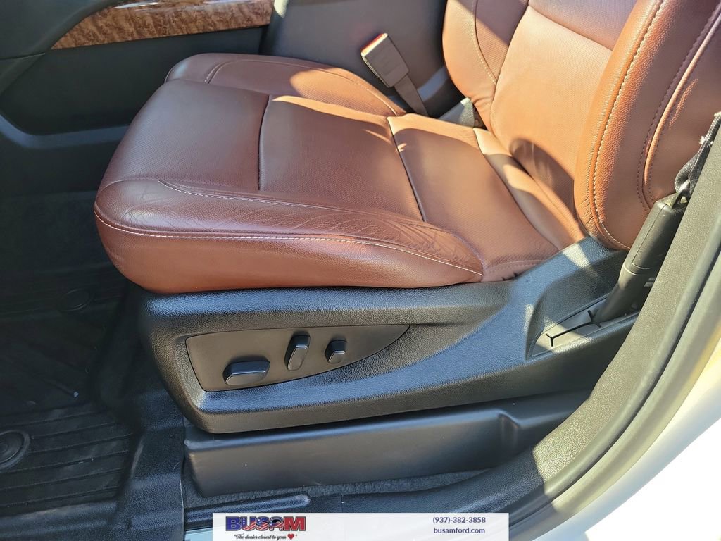 Used 2019 Chevrolet Suburban Premier w/ Premier Plus Edition AWD/4WD image 17