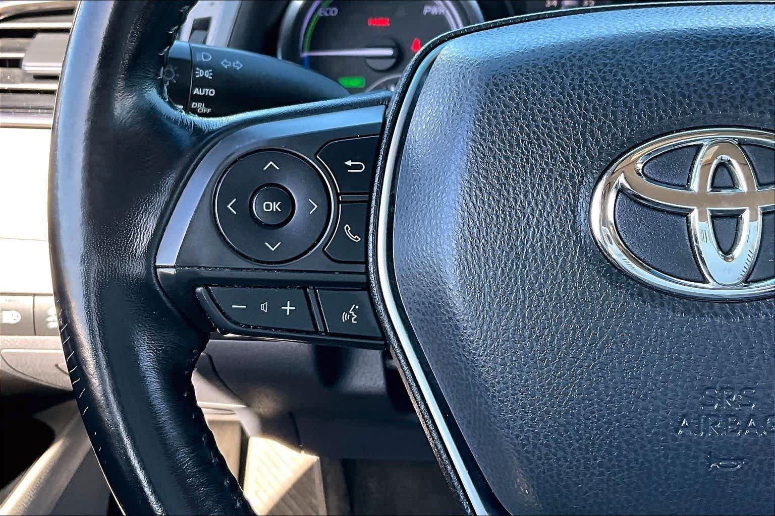 Used 2019 Toyota Camry SE FWD image 24