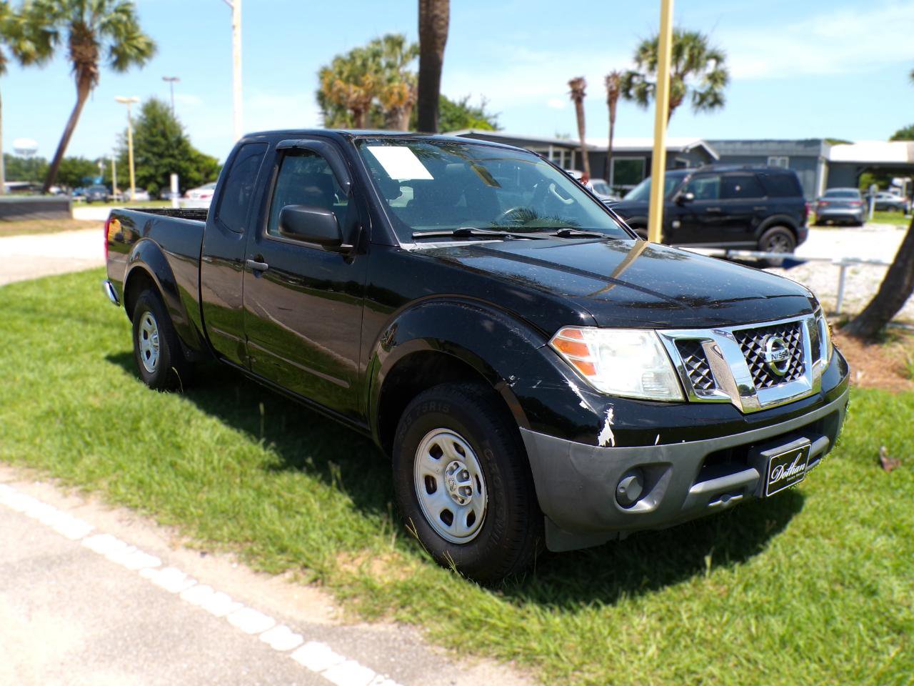 Used 2015 Nissan Frontier S w/ S Preferred Package RWD image 2