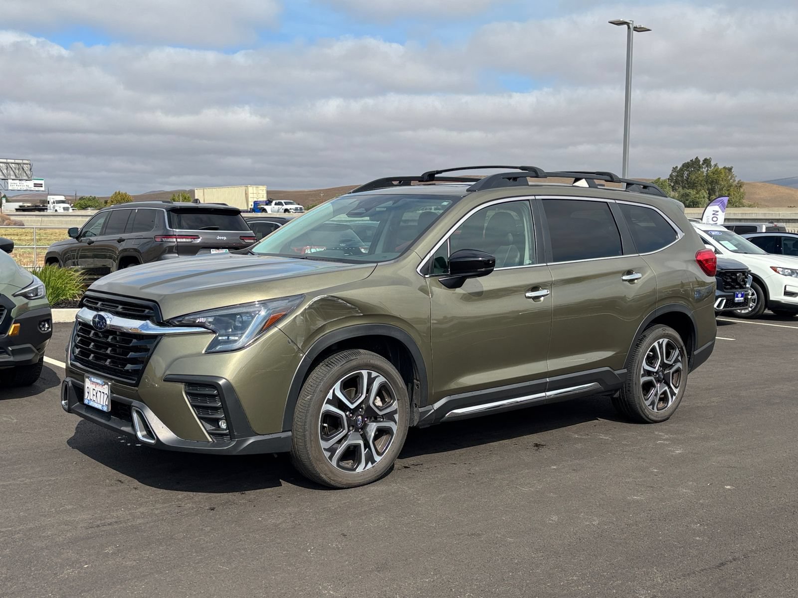 Used 2024 Subaru Ascent Touring AWD/4WD image 1
