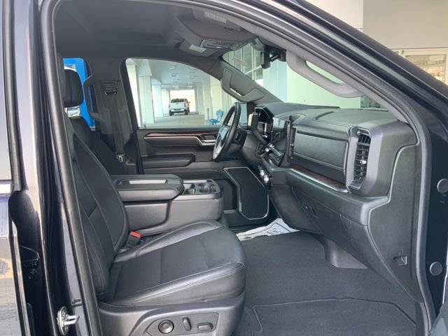 Used 2025 GMC Sierra 1500 SLT image 15