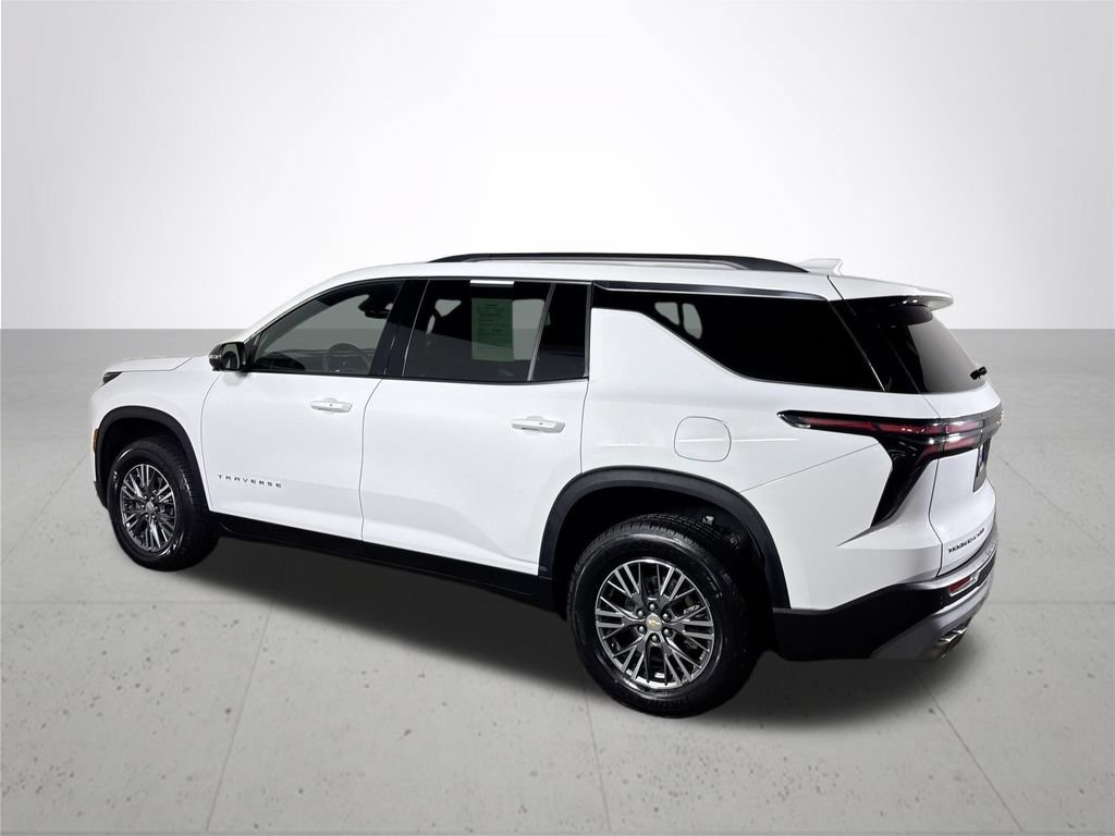 Used 2024 Chevrolet Traverse LT AWD/4WD image 8