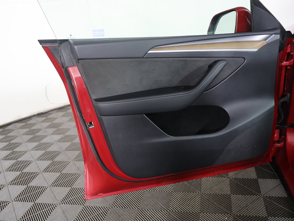 Used 2023 Tesla Model Y Long Range AWD/4WD image 19