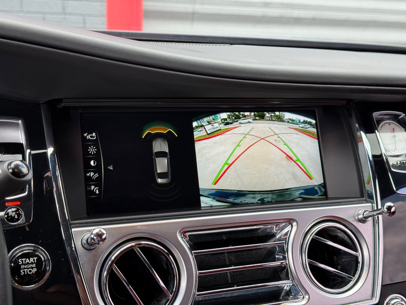 Used 2019 Rolls-Royce Wraith RWD image 27