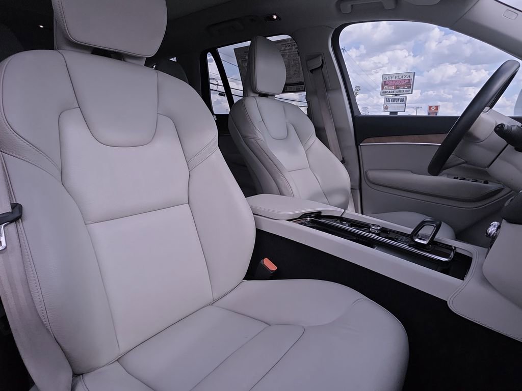 Used 2022 Volvo XC90 T8 Inscription Expression image 12