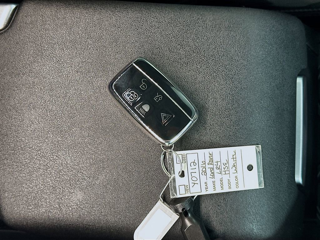 Used 2016 Land Rover LR4 HSE image 34