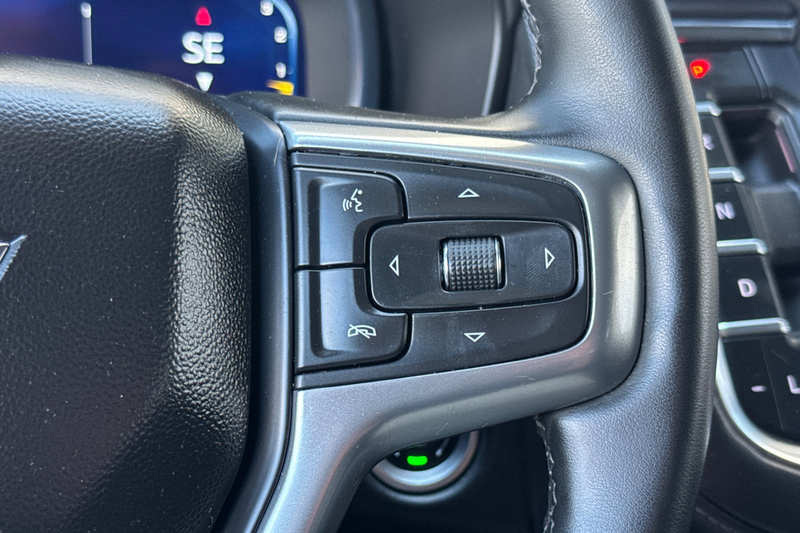 Used 2024 Chevrolet Tahoe LT image 33