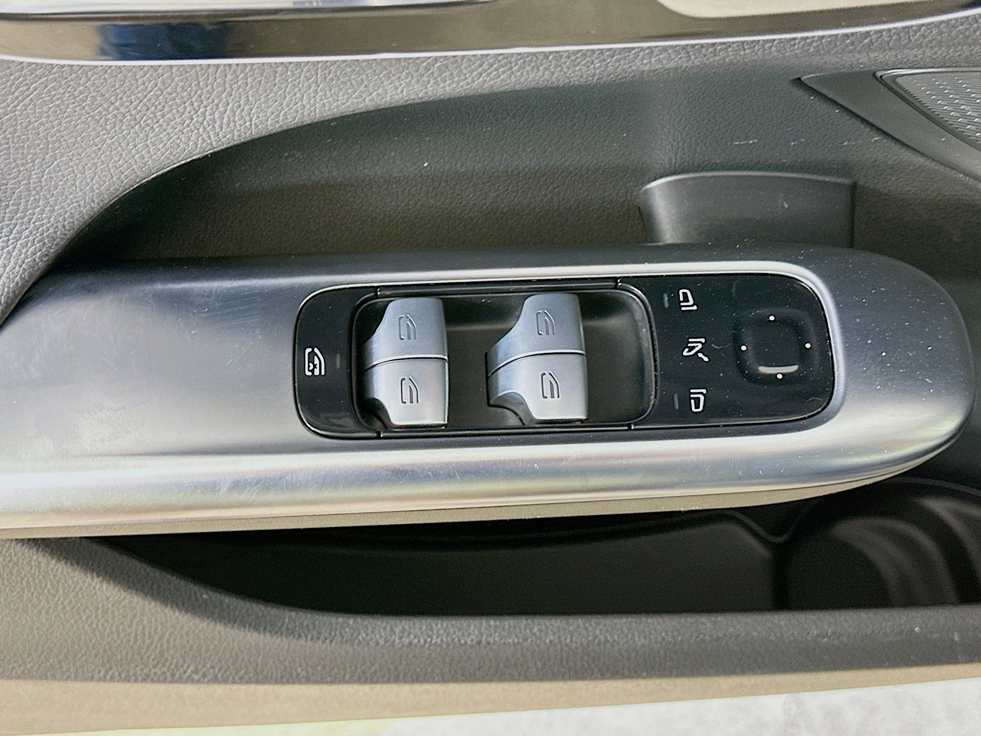 Certified 2022 Mercedes-Benz C 300 4MATIC Sedan image 22