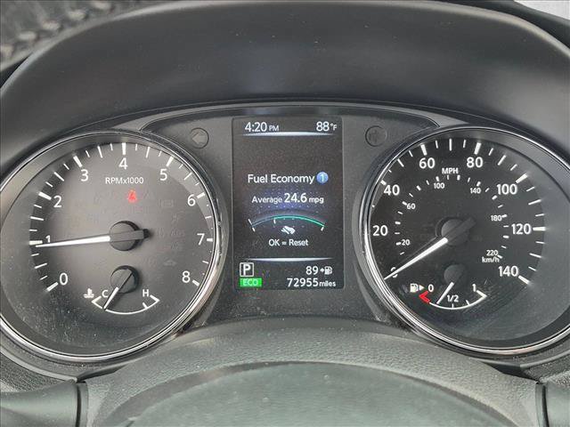 Used 2017 Nissan Rogue SV w/ SV Premium Package FWD image 8