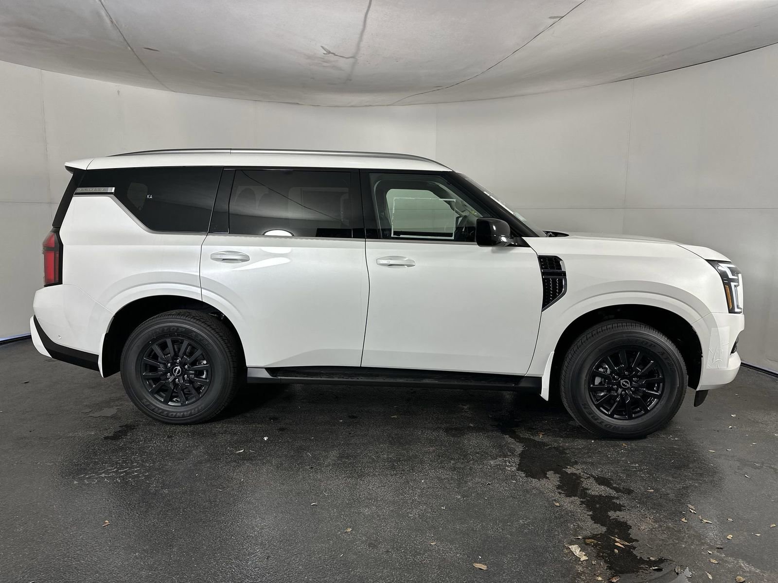 New 2026 Nissan Armada SV image 9
