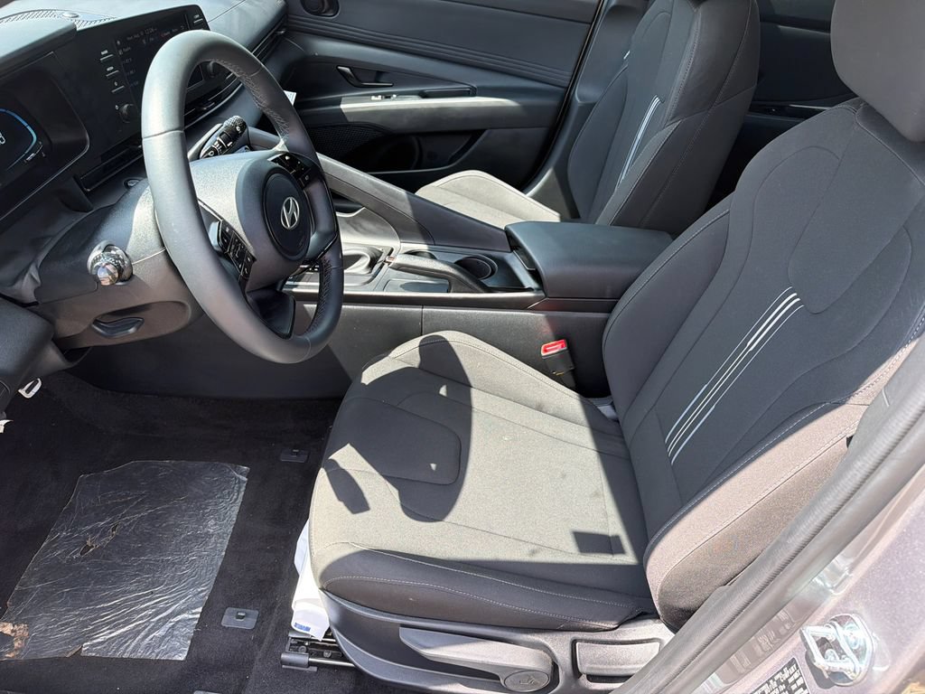 Certified 2026 Hyundai Elantra Sport FWD image 9