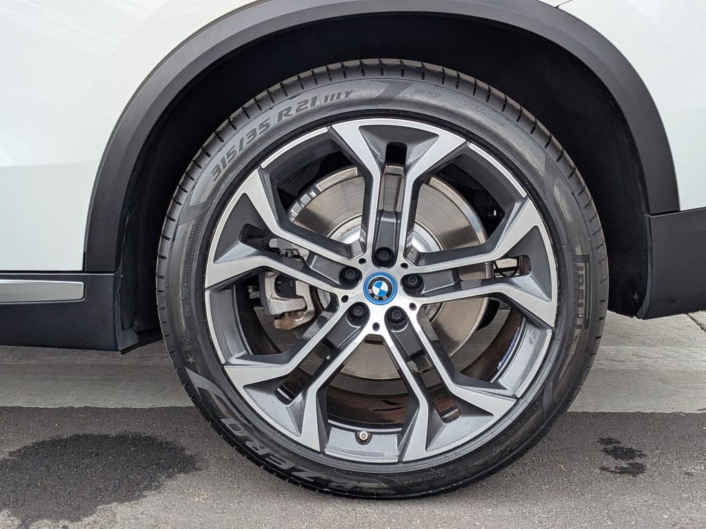 Certified 2024 BMW X5 xDrive50e w/ Premium Package image 34