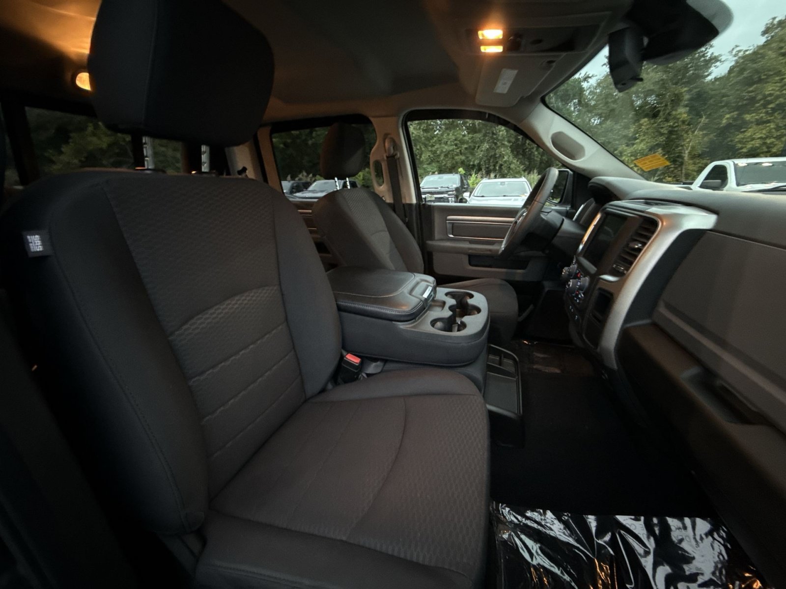 Used 2019 RAM 1500 Warlock AWD/4WD image 27