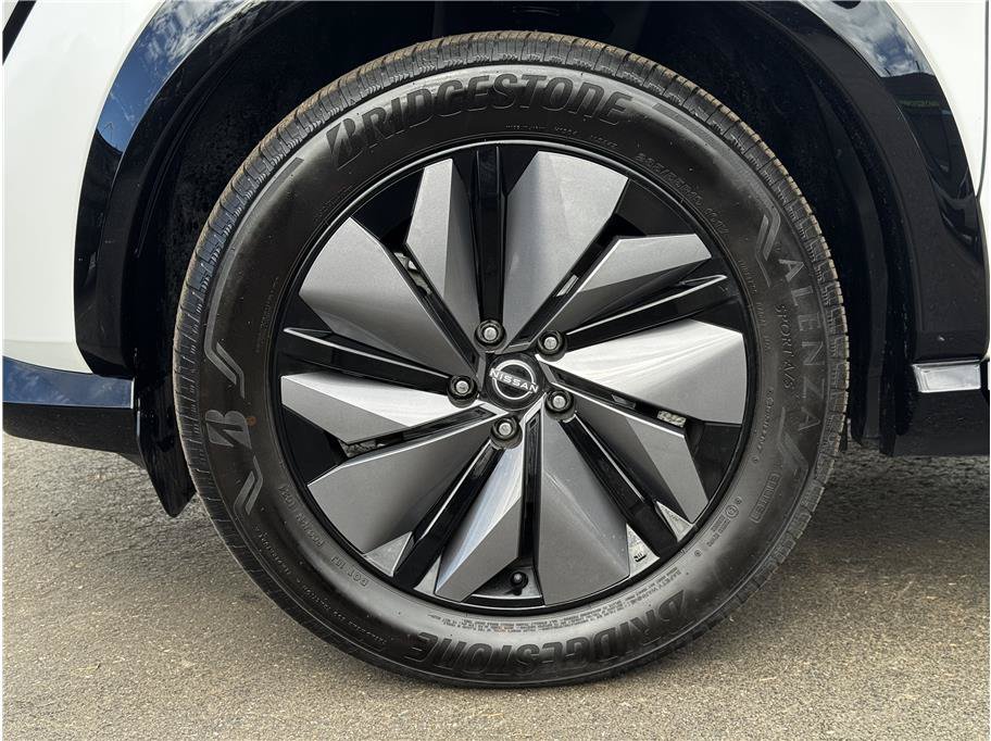 Used 2024 Nissan Ariya AWD image 30