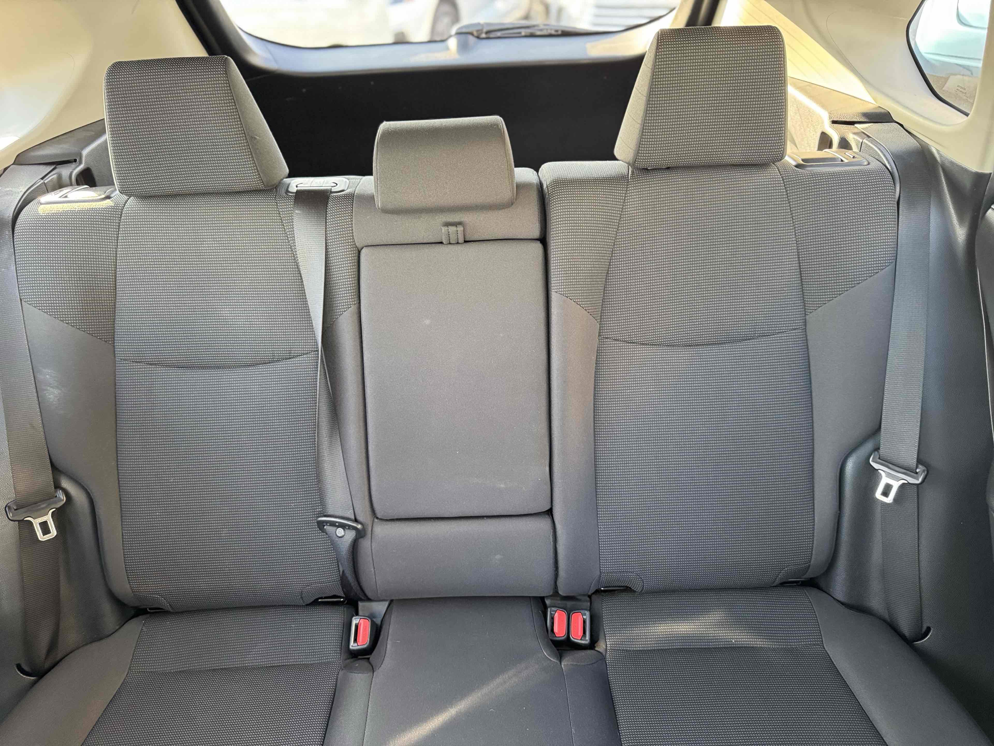 Used 2019 Toyota RAV4 LE w/ Carpet Mat Package image 34