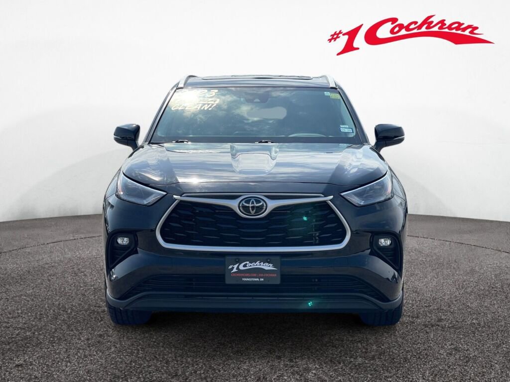 Used 2023 Toyota Highlander XLE image 39