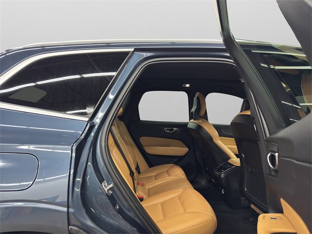 Used 2018 Volvo XC60 T5 Inscription w/ Convenience Package image 36