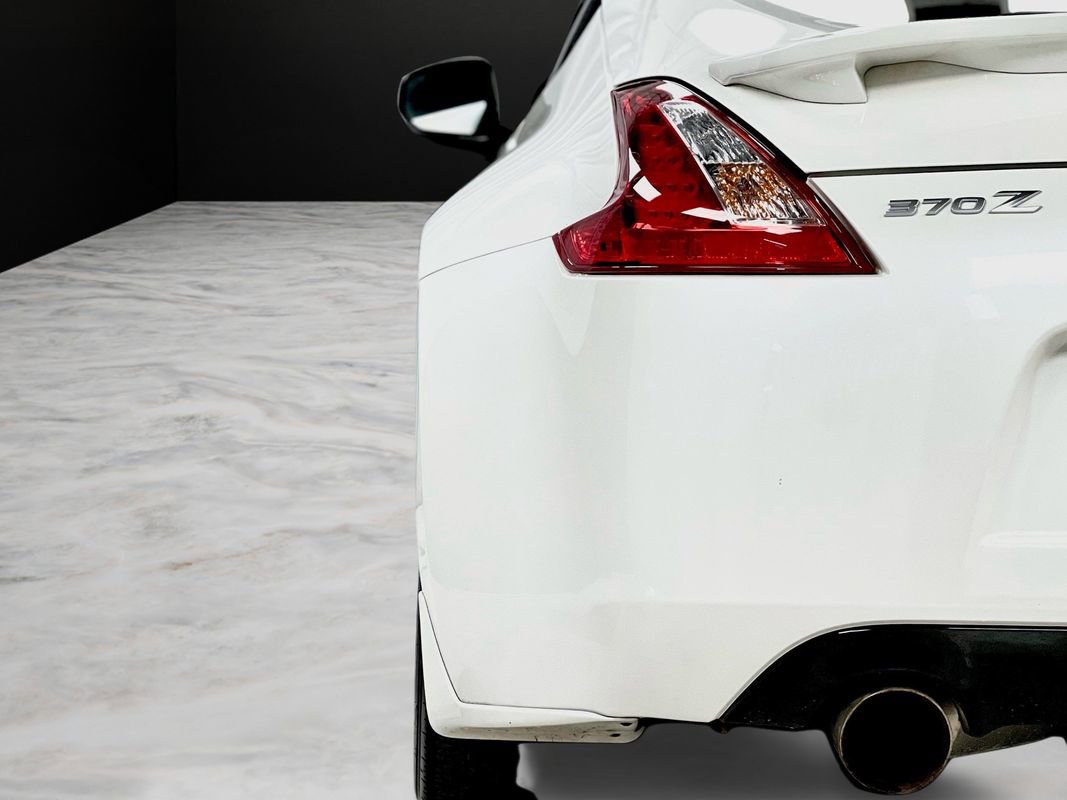 Used 2020 Nissan 370Z Coupe RWD image 27