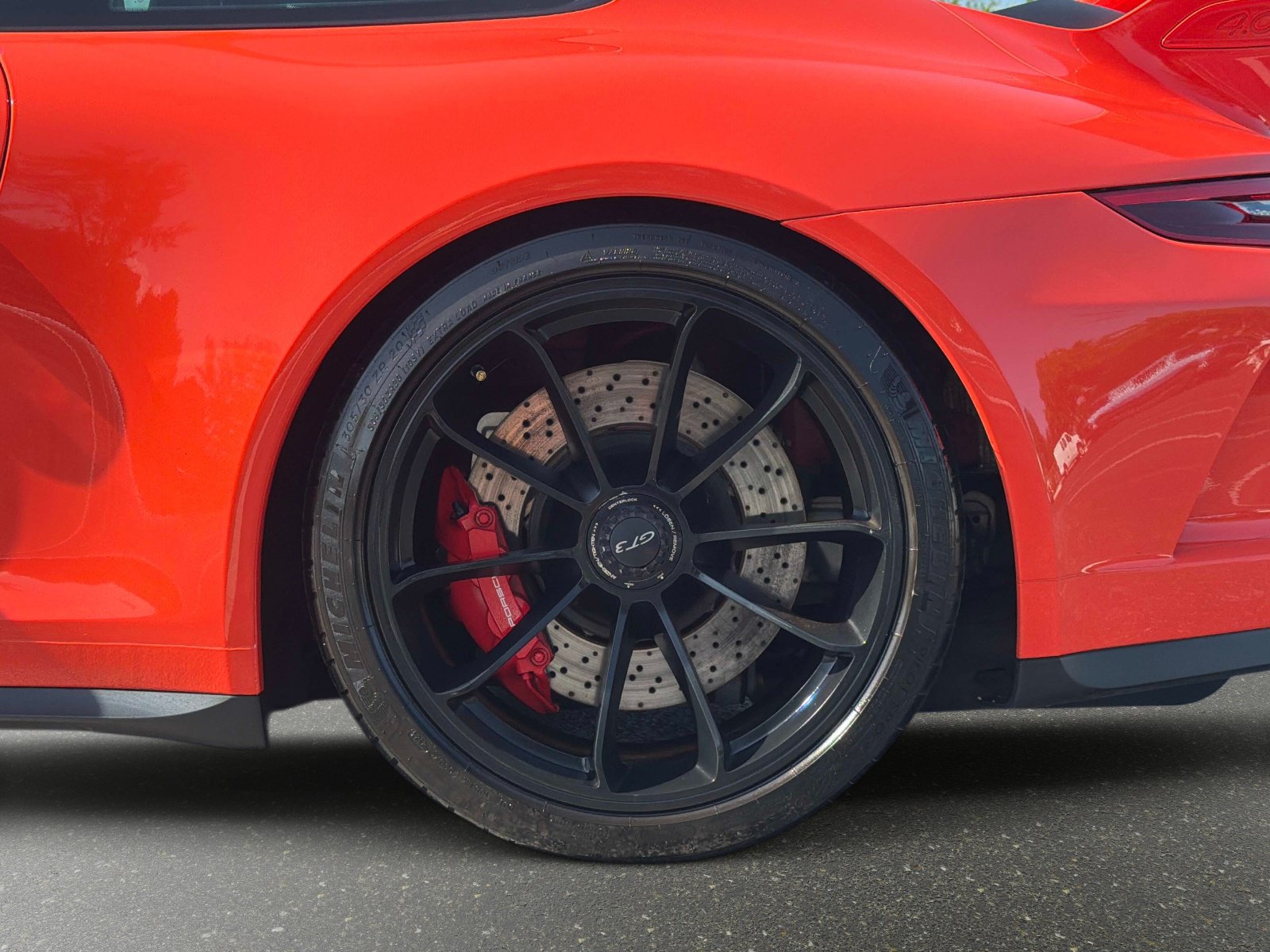 Used 2018 Porsche 911 GT3 RWD image 14