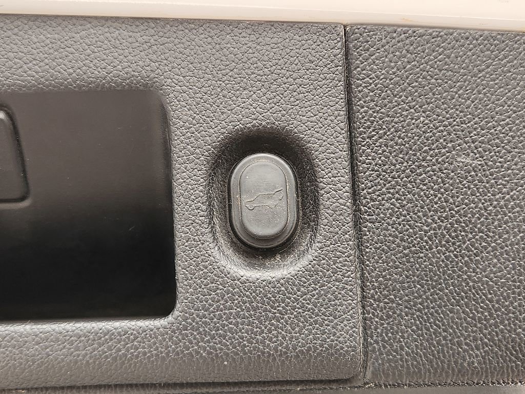 Used 2019 GMC Yukon XL Denali image 15