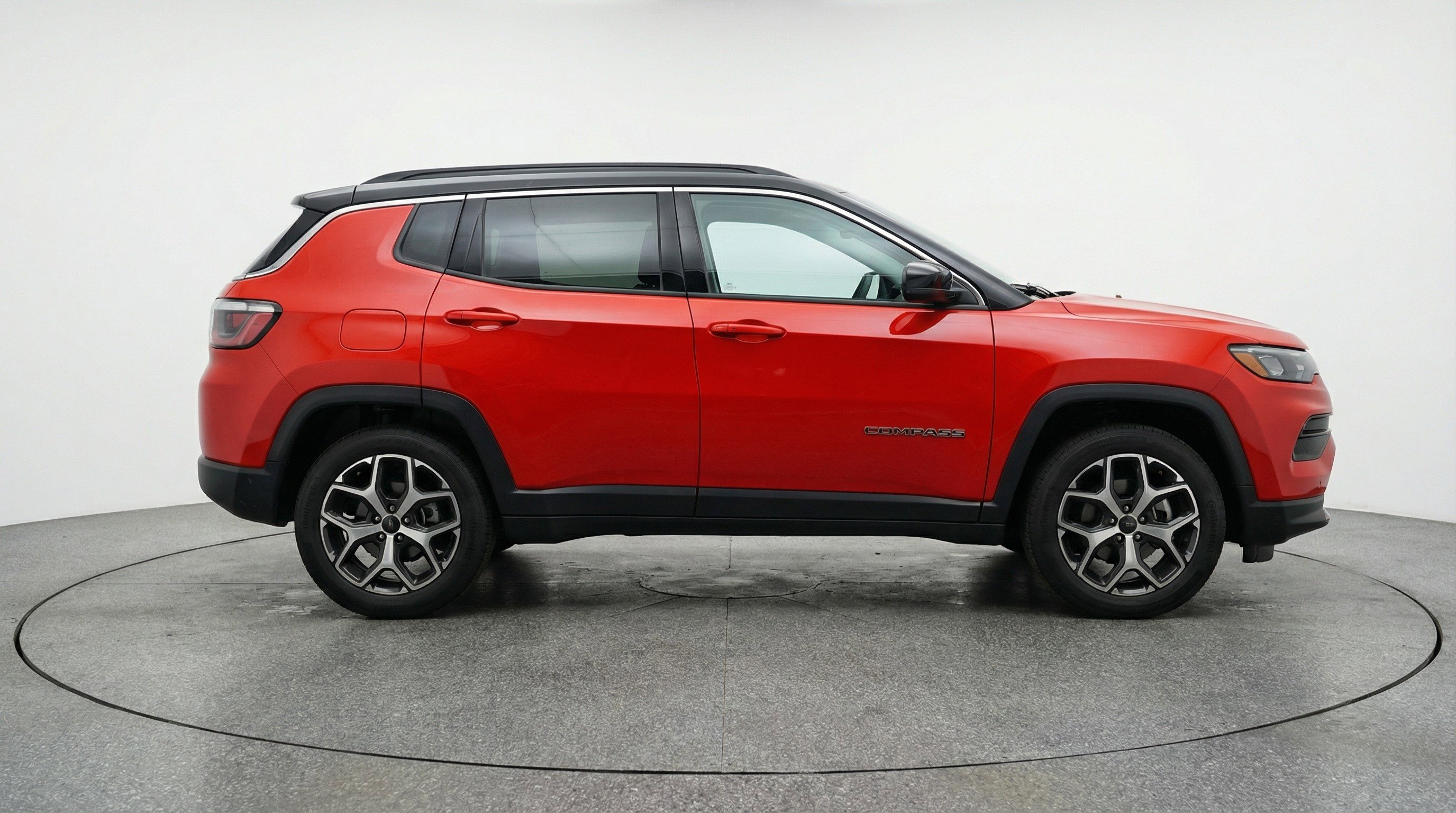 Used 2025 Jeep Compass Limited AWD/4WD image 11