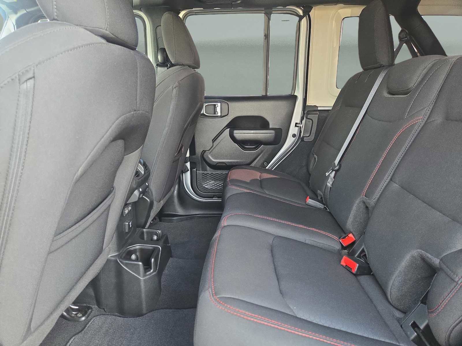 Used 2023 Jeep Wrangler Unlimited Rubicon image 13