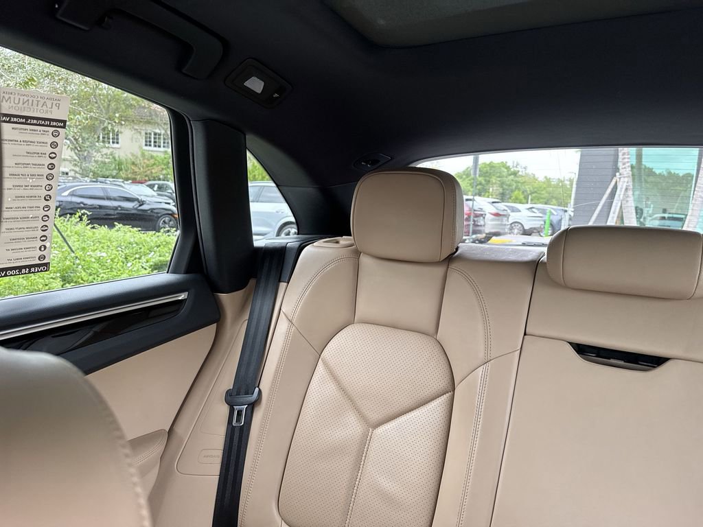 Used 2021 Porsche Macan image 18