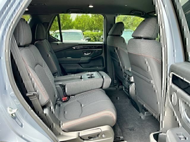 New 2026 Honda Pilot Sport image 13