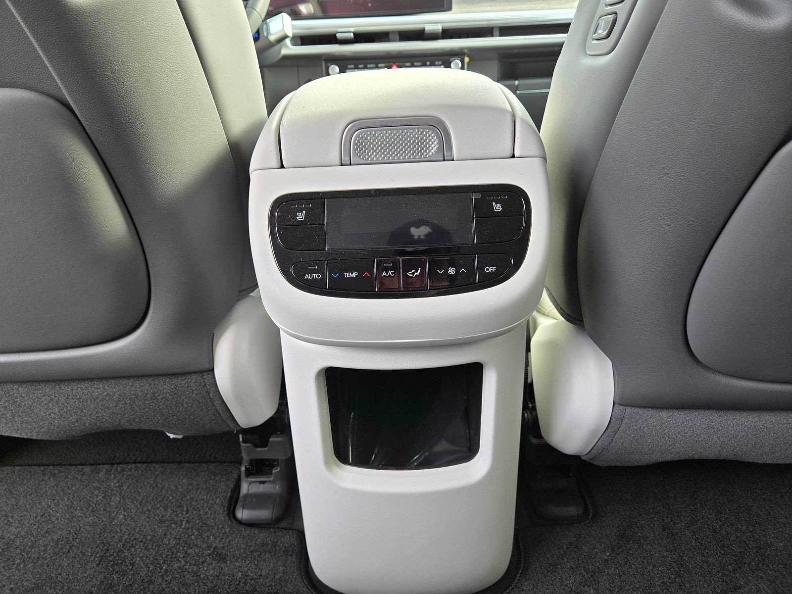 New 2026 Hyundai Ioniq 9 SEL image 12