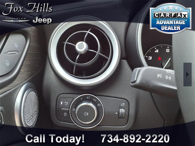 Used 2023 Alfa Romeo Stelvio Ti image 16