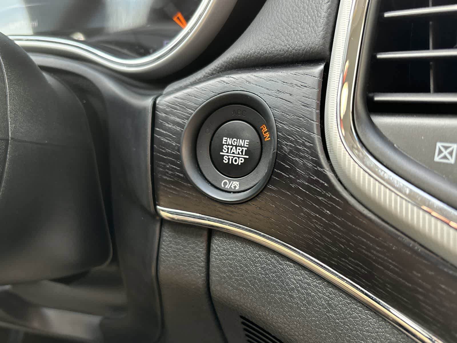 Used 2018 Jeep Grand Cherokee Summit image 29