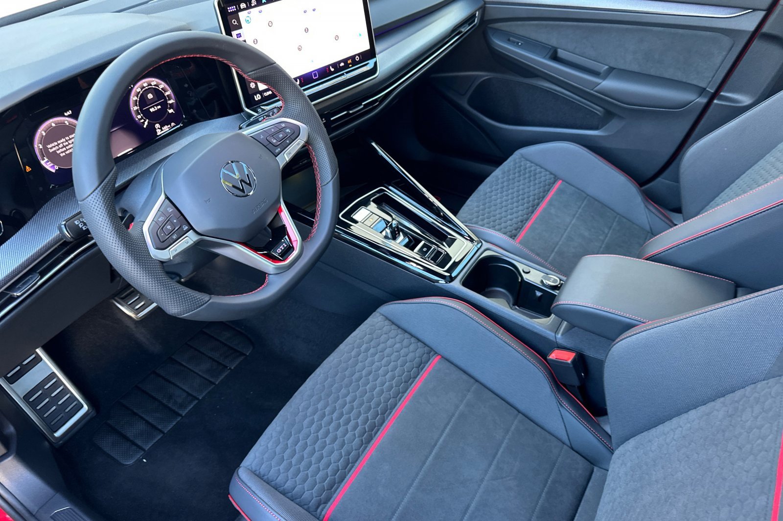 New 2025 Volkswagen GTI SE image 8