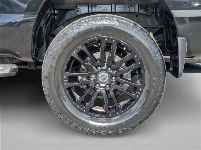 Used 2018 Nissan Titan SL AWD/4WD image 23