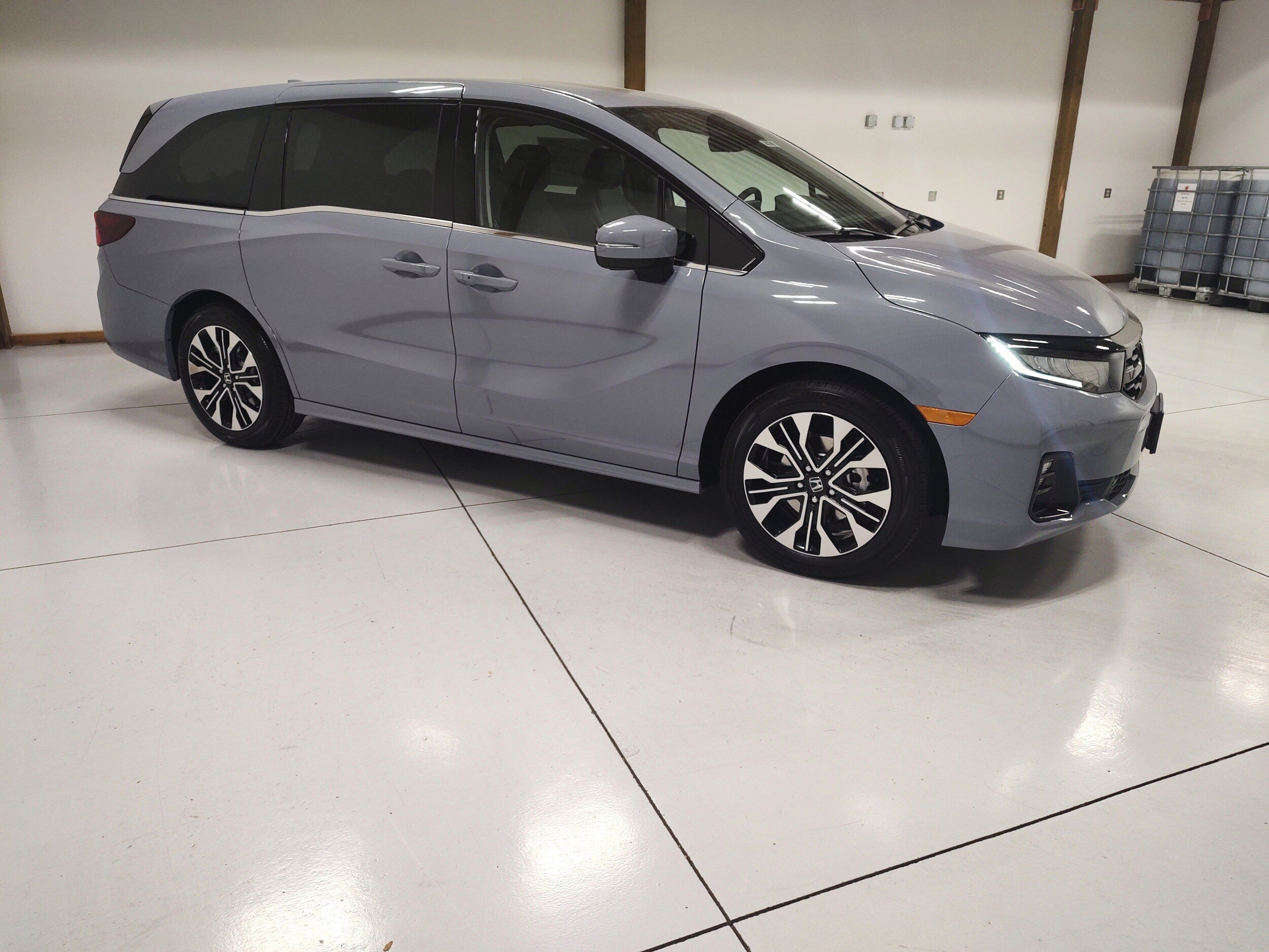 New 2026 Honda Odyssey Elite image 2