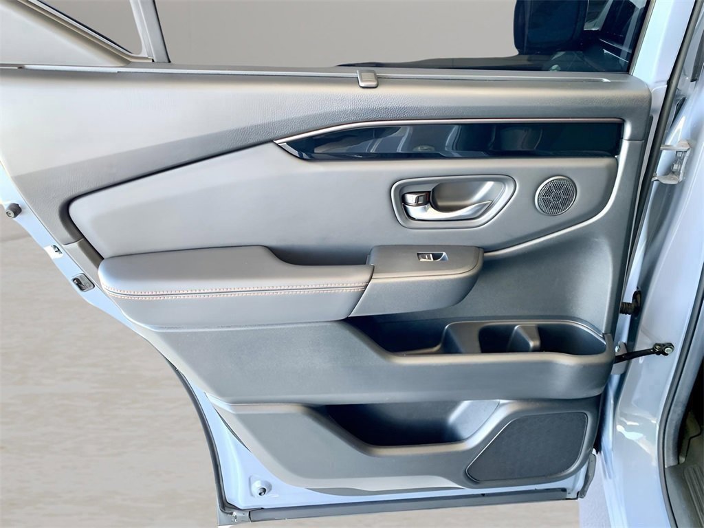 Used 2025 Honda Pilot TrailSport image 18