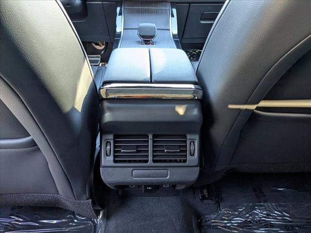 Used 2024 Land Rover Range Rover Evoque Dynamic SE image 19