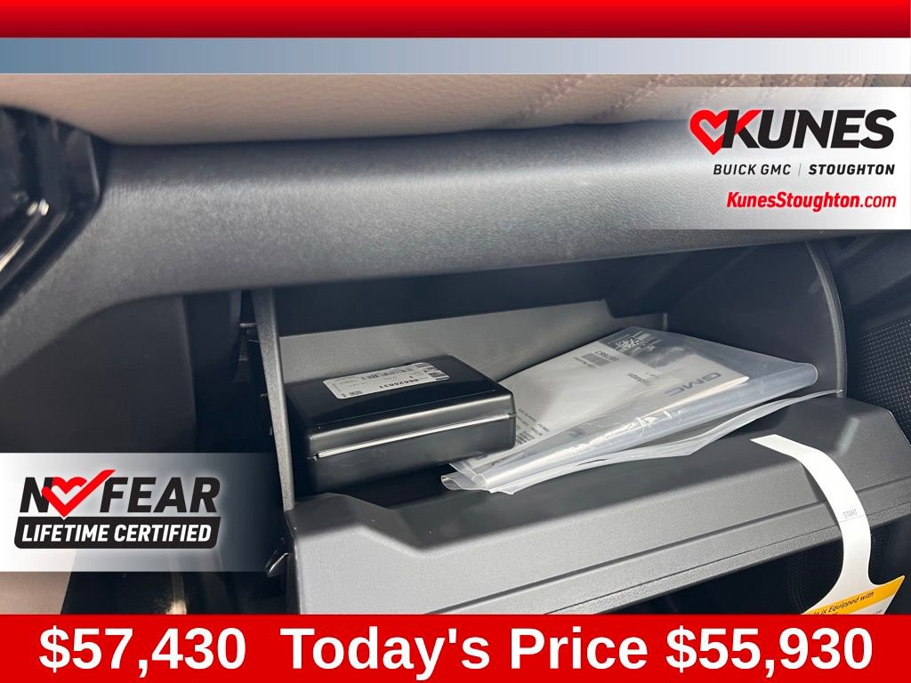 New 2026 GMC Canyon Denali image 32