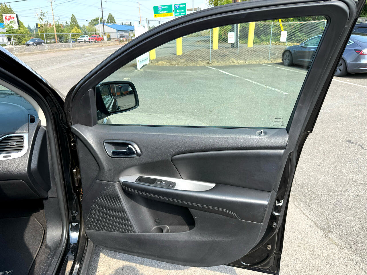 Used 2014 Dodge Journey SXT image 18