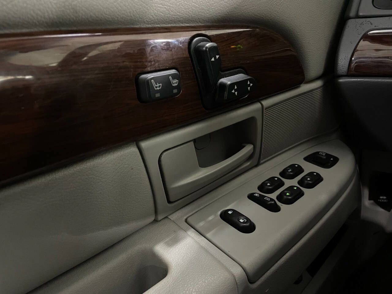 Used 2004 Mercury Grand Marquis LS image 39